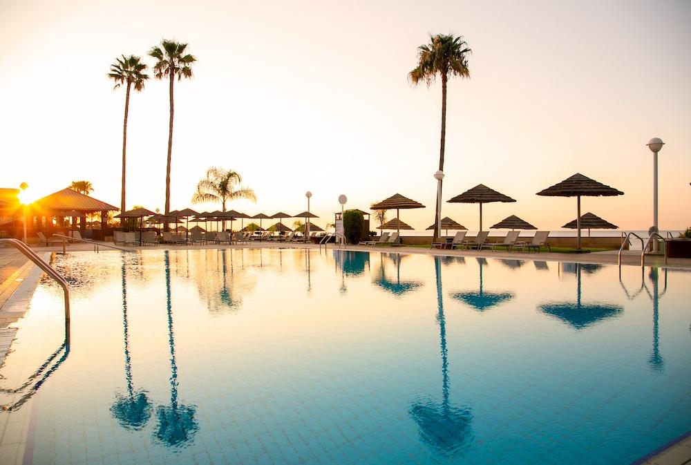 Atlantica Miramare Beach ليماسول المظهر الخارجي الصورة