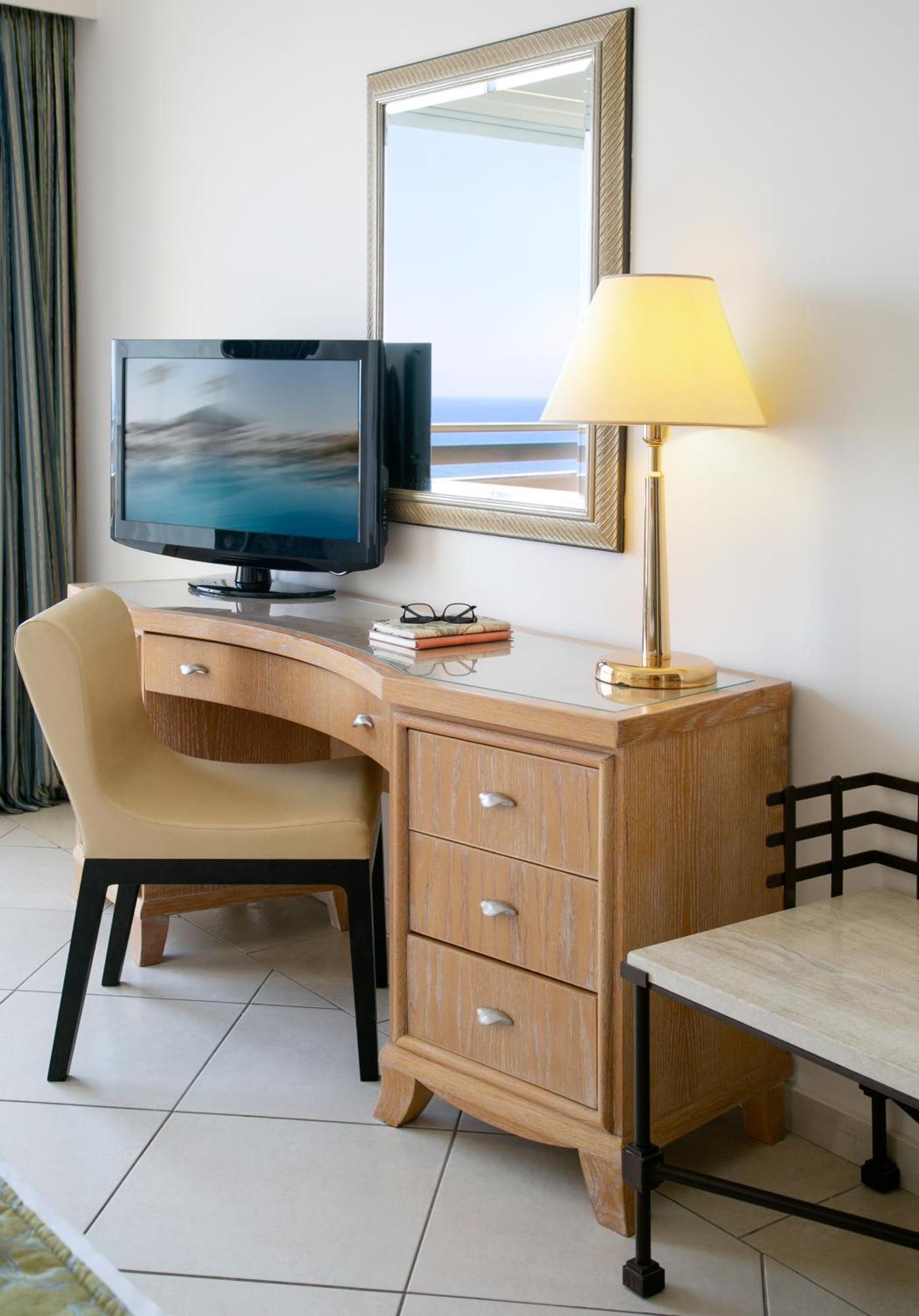 Atlantica Miramare Beach ليماسول المظهر الخارجي الصورة